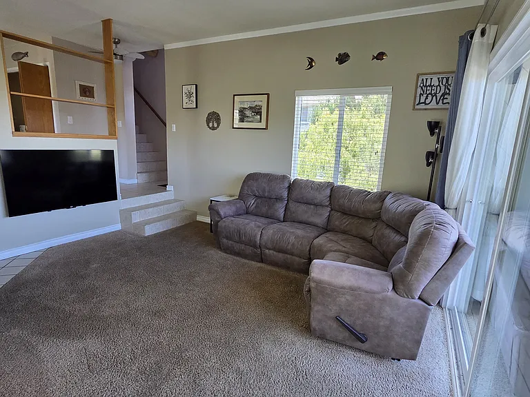 1745 Arliss Dr — Photo 11