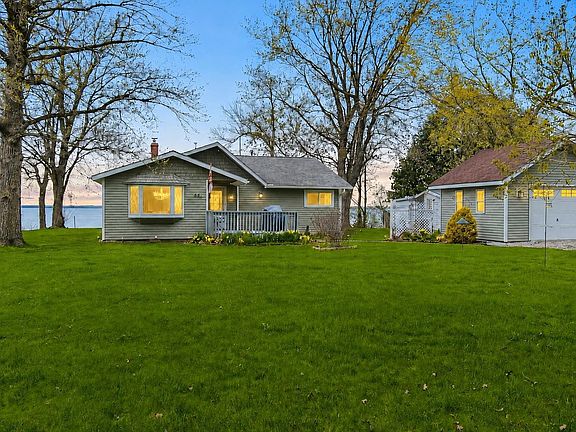 2nd image of 60 Maquam Shore Road