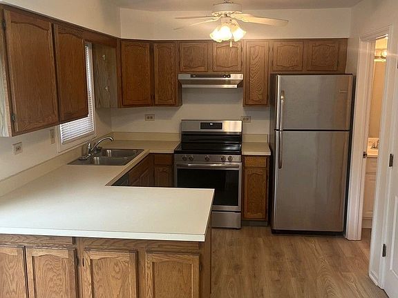 4th image of 2122 Rugen Rd APT C