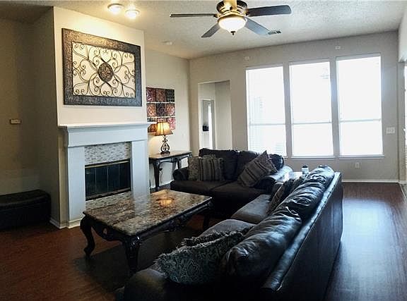 2nd image of 309 Foxwood Ln