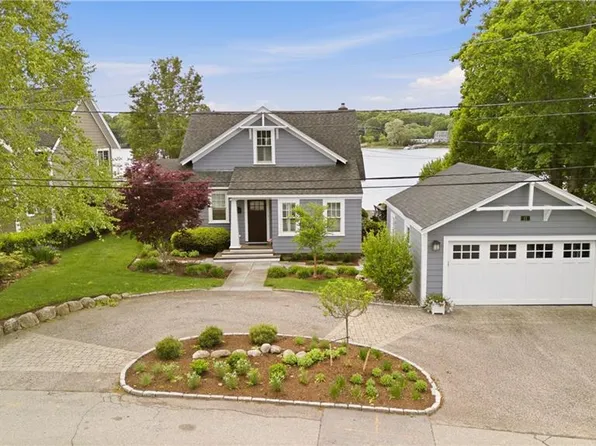 11 Opechee Dr, Barrington, RI 02806