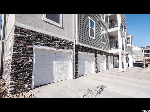 4th image of 615 N Sun Peak Dr