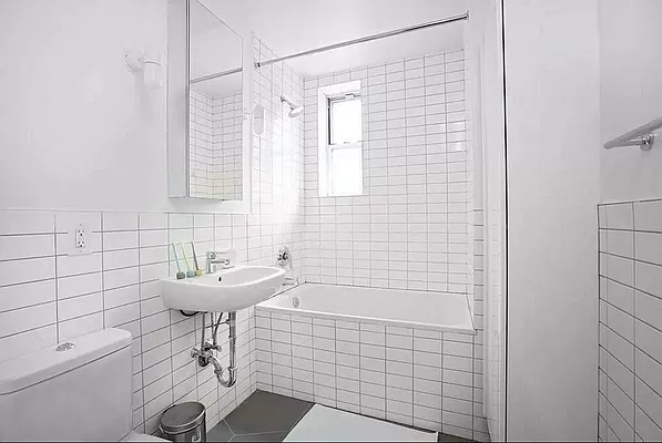 Rented by Compass | media 12