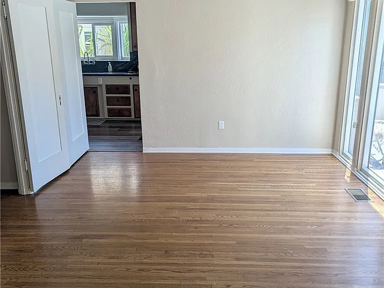 2609 Birch St — Photo 27