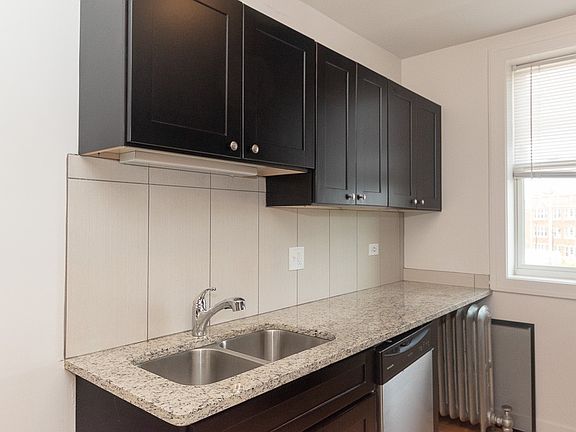 4th image of 4608 N Kildare Ave Unit W4