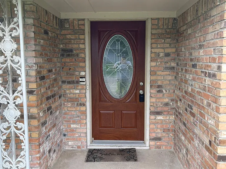 2765 N Hillbrier Cir — Photo 2