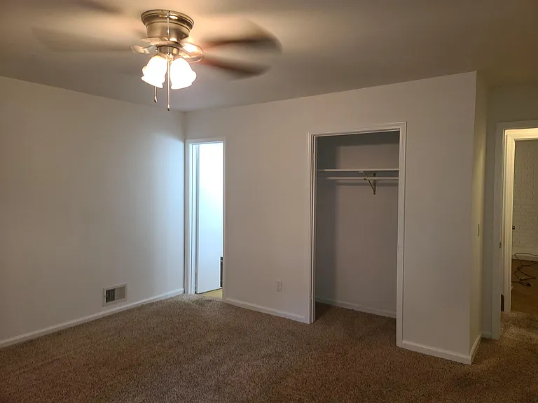 3928 Butterfield Dr NW — Photo 37