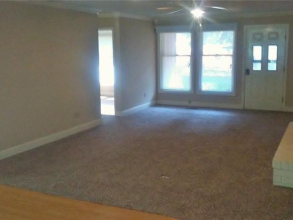 3rd image of 12 Mindy Ln