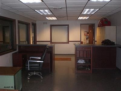 4th image of 1143 Industrial Ave