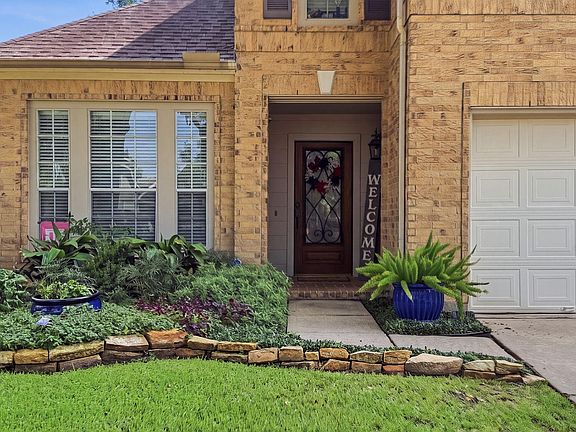 2nd image of 1115 Compass Cove Cir