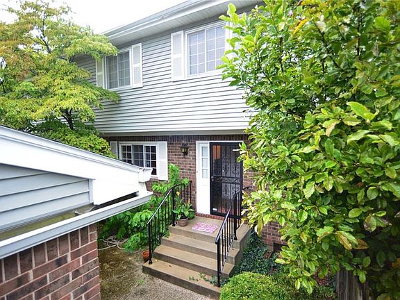 2nd image of 5468 Vin Rose Ln