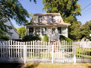 6 Bartlett Rd, Randolph, MA 02368