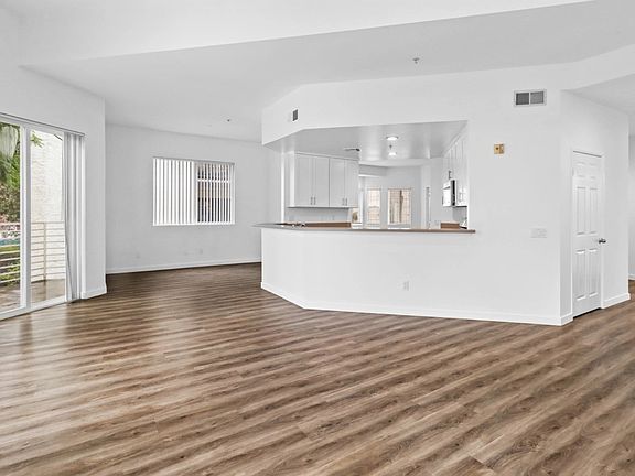 4th image of 1226 11th St Unit 3