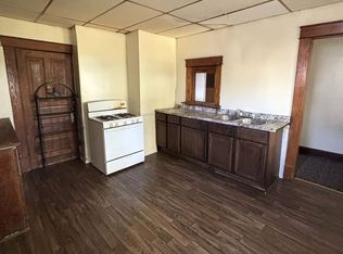 1109 Sycamore St #2, Waterloo, IA 50703