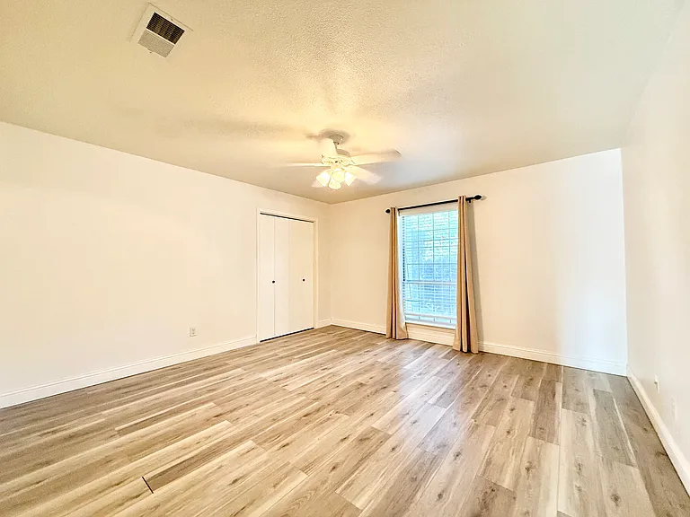 5100 Oak Timbers Ct — Photo 34