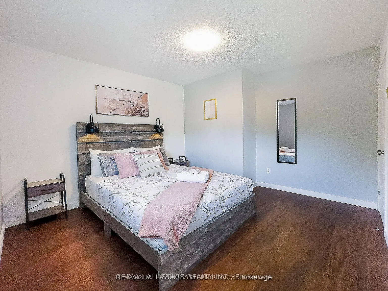 3 bed, $2,500 — Photo 1