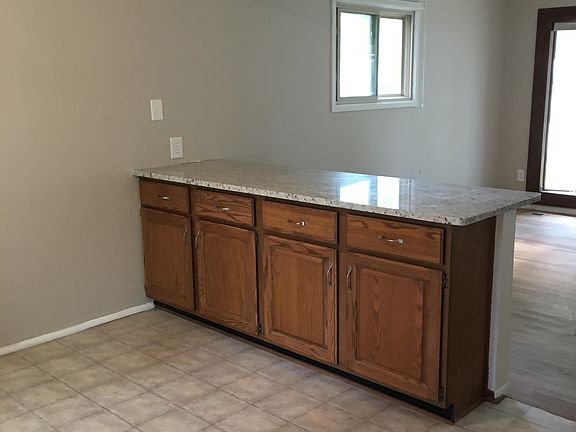 5th image of 20904 Birchwood St