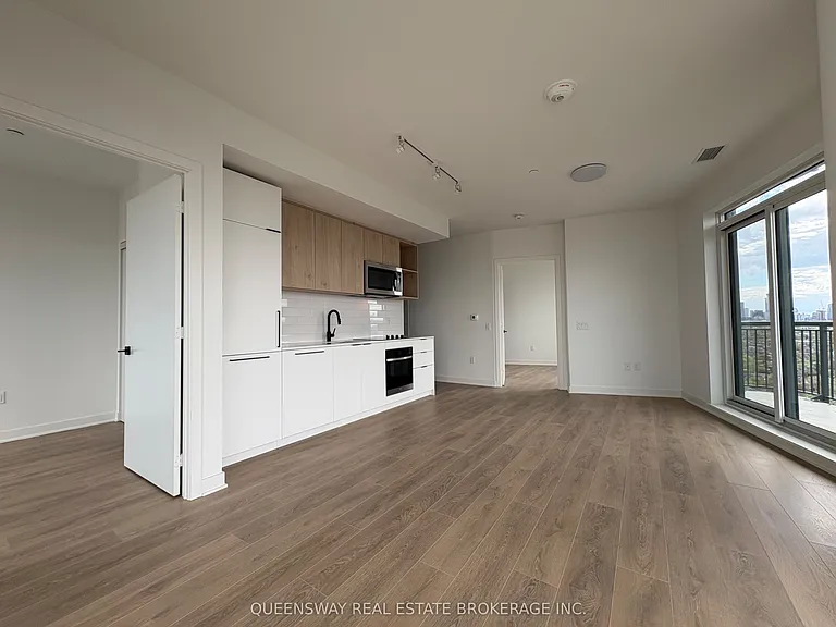1185 Dupont St #2210 — Photo 11