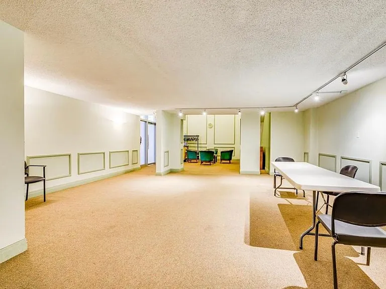 3550 N Lake Shore Dr #2124 — Photo 21