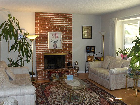 2nd image of 4425 Blackford Ave APT 1