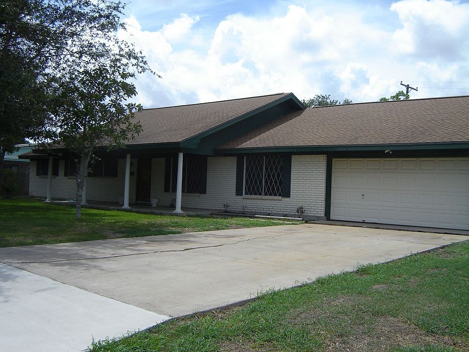 1st image of 2215 Vail Dr