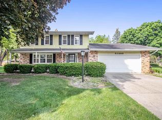 51893 Trowbridge Ln, South Bend, IN 46637