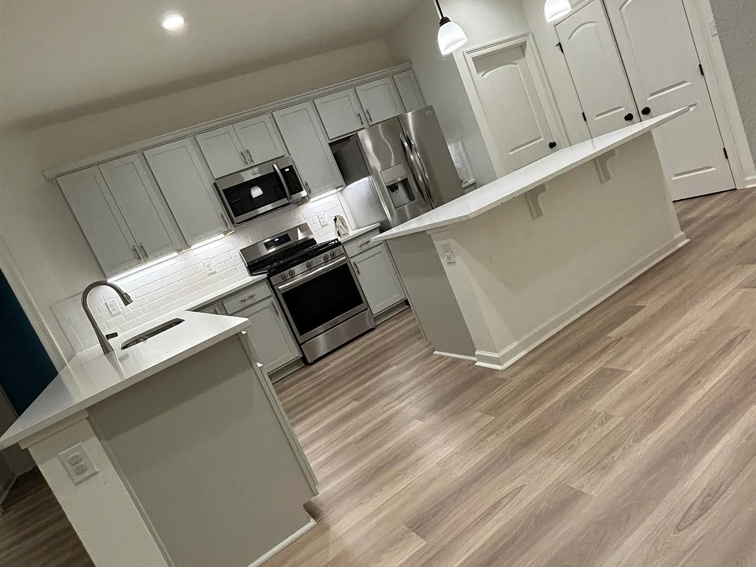 3 bed, 1649 sqft, $2,300 — Photo 3