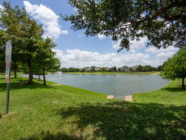 24318 Cornell Park Ln — Photo 16
