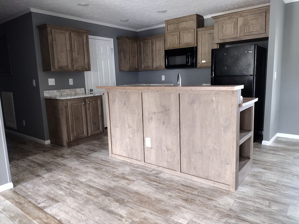 2nd image of 1500 W Highland St Lot 221