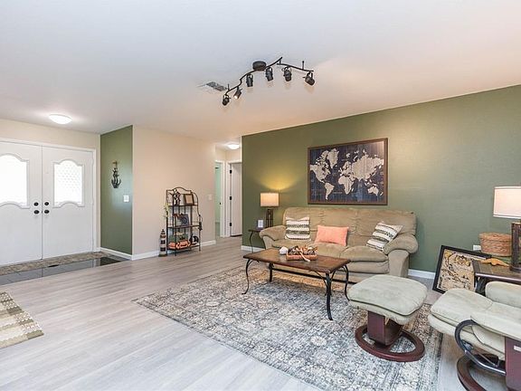 5th image of 8423 PEBBLE DRIVE