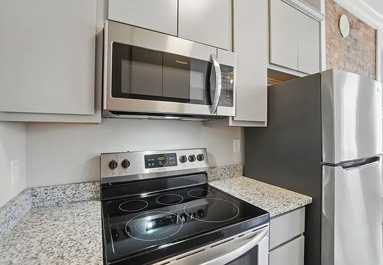 107 W Elder St #B — Photo 14