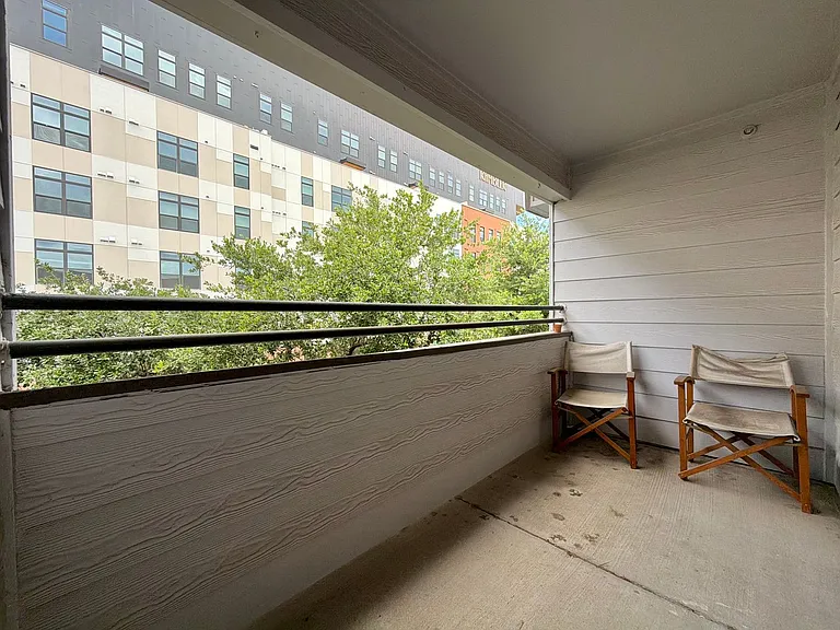501 W 26th St #308 — Photo 10