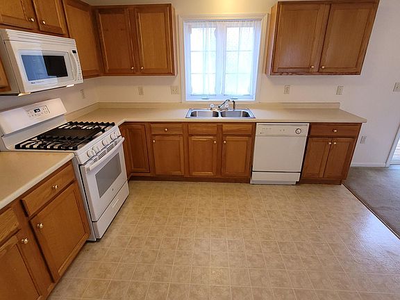 2nd image of 96 Cross St