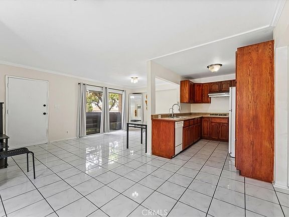 4th image of 14829 Sherman Way Unit 1