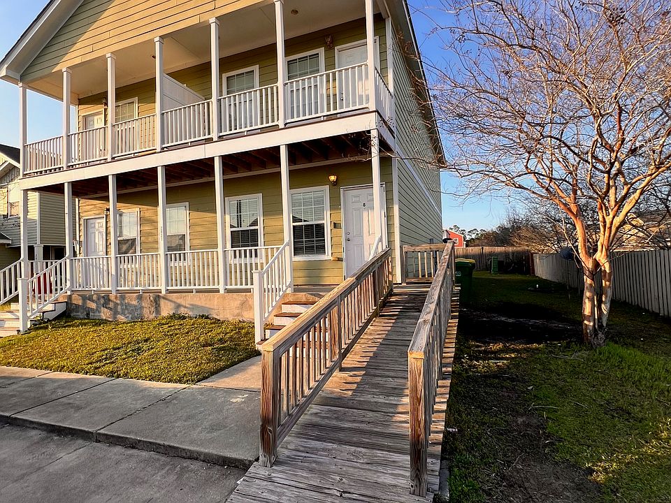 1st image of 2021 Carondelet St #B