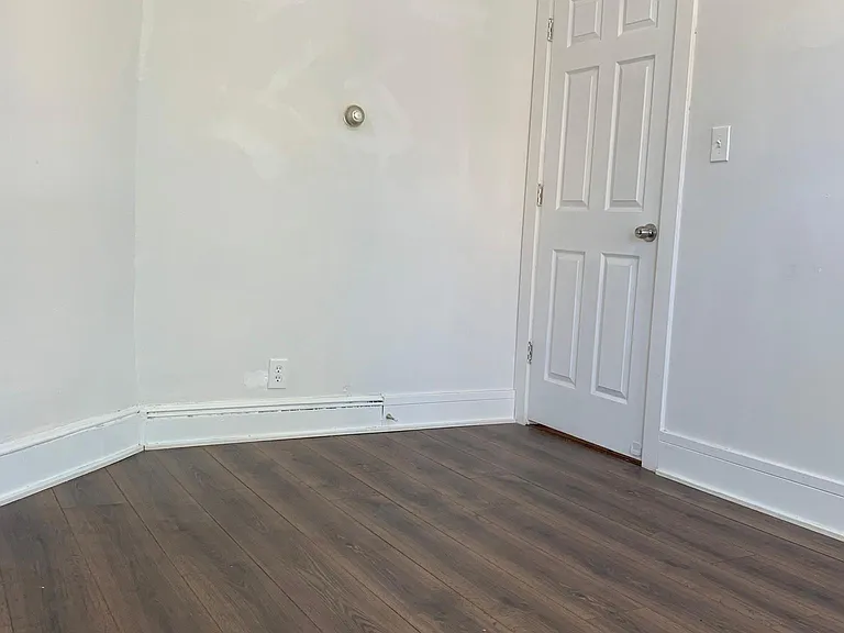 139 Boyd Ave #1F — Photo 20