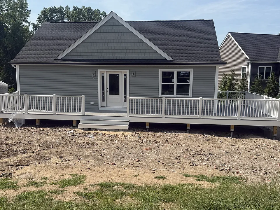 114 Beach St