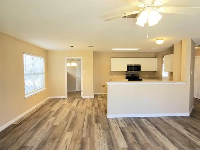 3922 Haleys Way — Photo 9