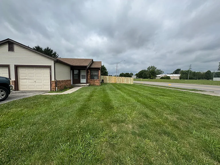 3837 Millstone Rd #3837 — Photo 2