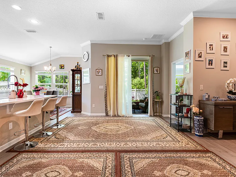 31 Glasgow Dr — Photo 17