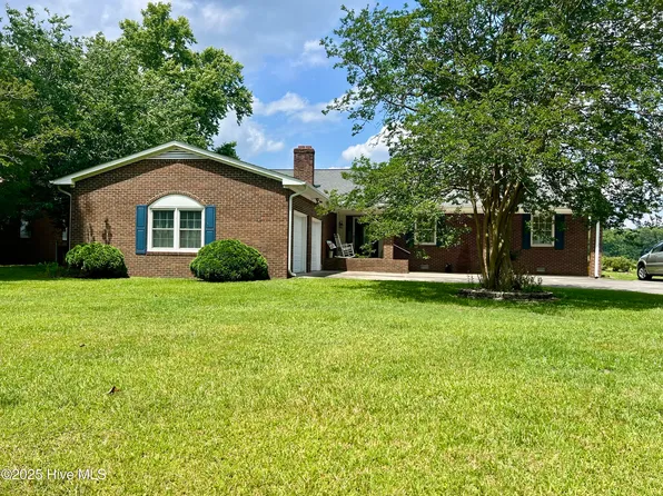 120 Hillcrest Drive, Washington, NC 27889