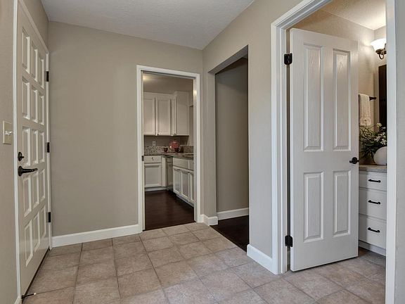 4th image of 1094 Prevost Ct