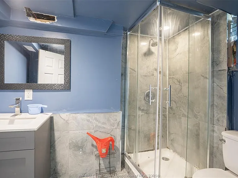 354 Curry Ave — Photo 17