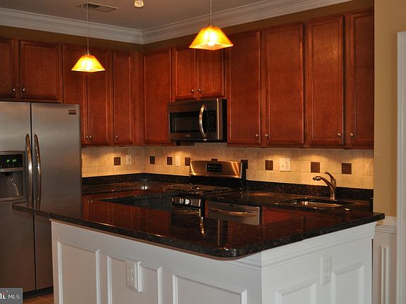 4th image of 2655 Prosperity Ave APT 122