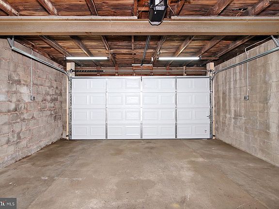 4th image of 110 N 12th St