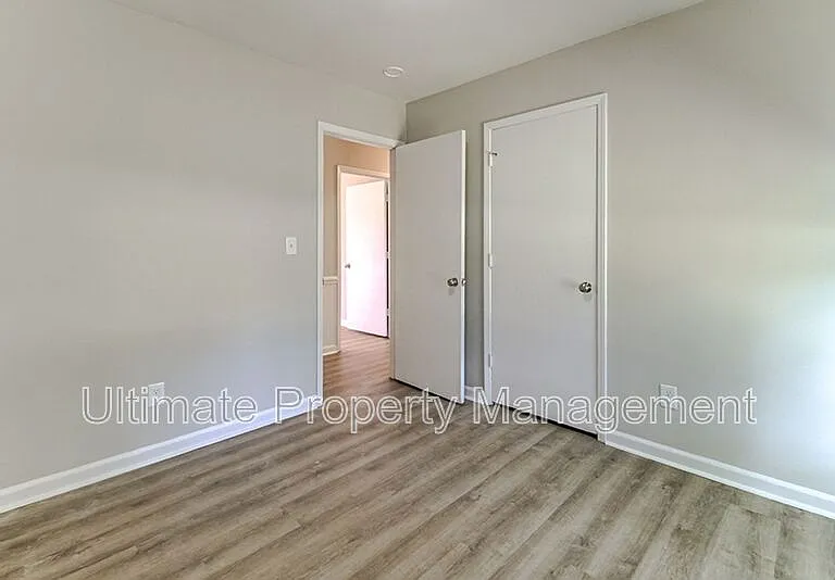 5038 Shelley Dr — Photo 11