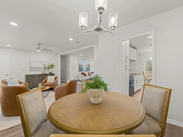 10223 Flatland Trl — Photo 12