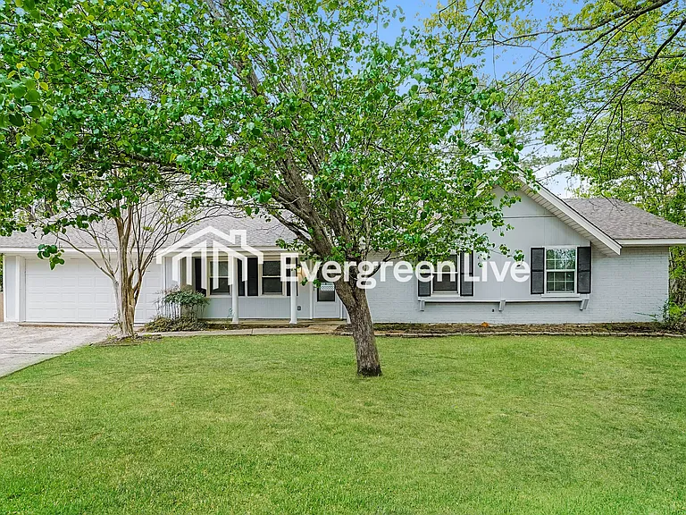 513 Sycamore Cir — Photo 1