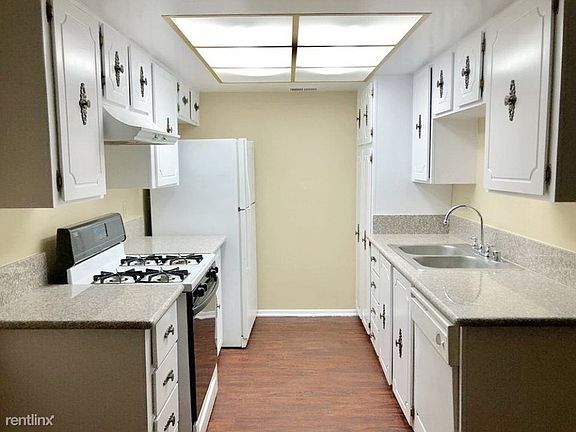 70610039_6610 Bubbling Brook Drive Unit A_Las Vegas_NV_2018-