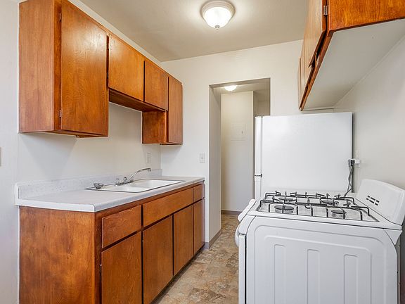 4th image of 519 10th Ave SE APT 2